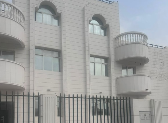 Massive 13BR Villa | Prime Location | Vacant