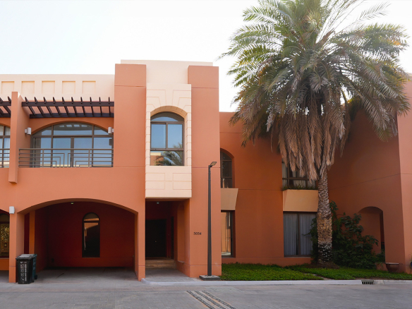 Massive 5BR Villa | Private Beach | Top Amenities