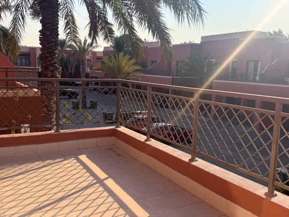 Serene 4BR+M Home | Private Beach Access | Vacant